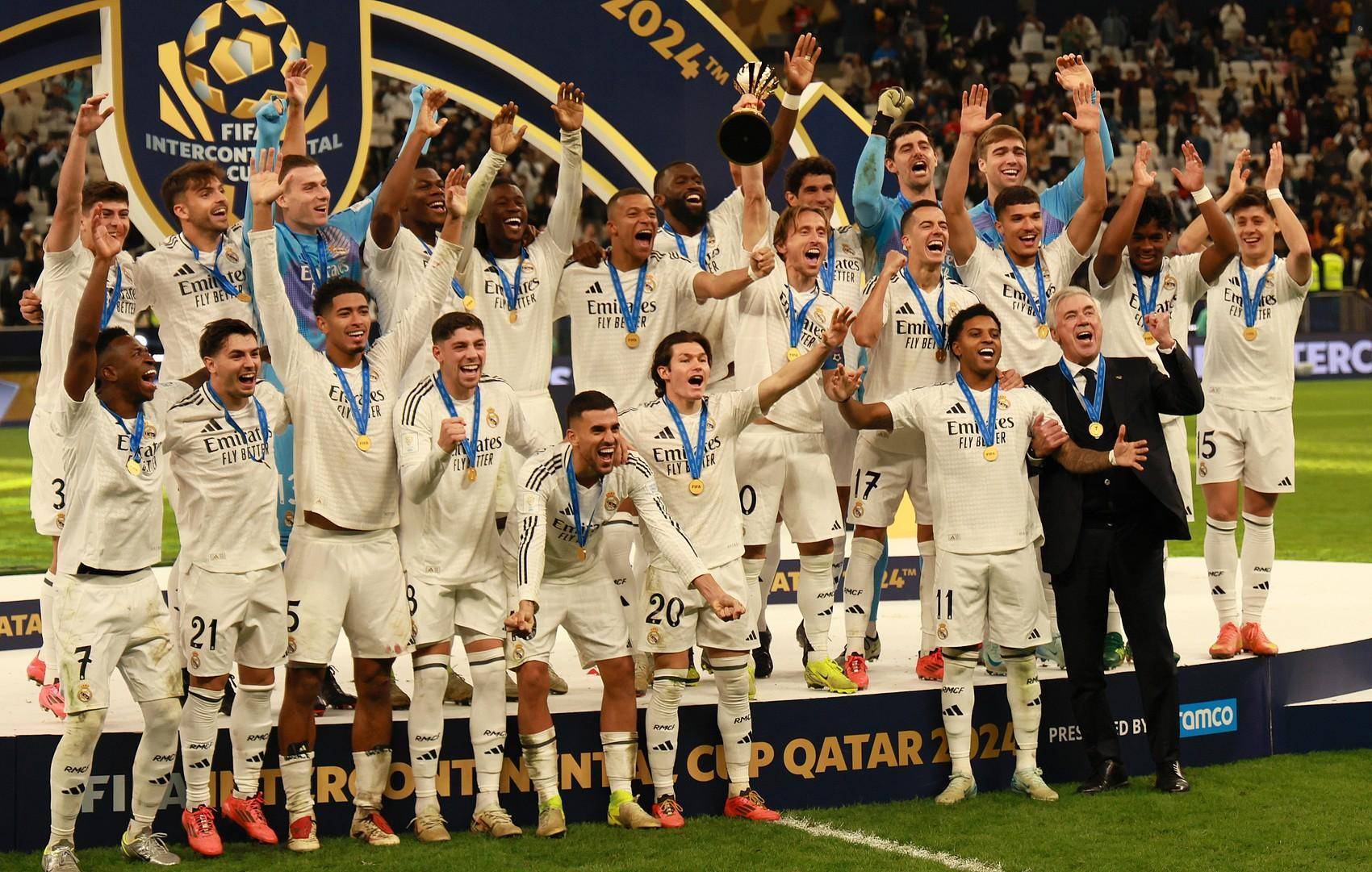 国米阿切尔比第30分钟伤退