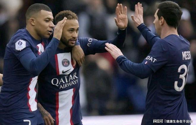 意媒：罗马有意萨尔茨堡红牛的多格莱斯，但目前转会预算有限