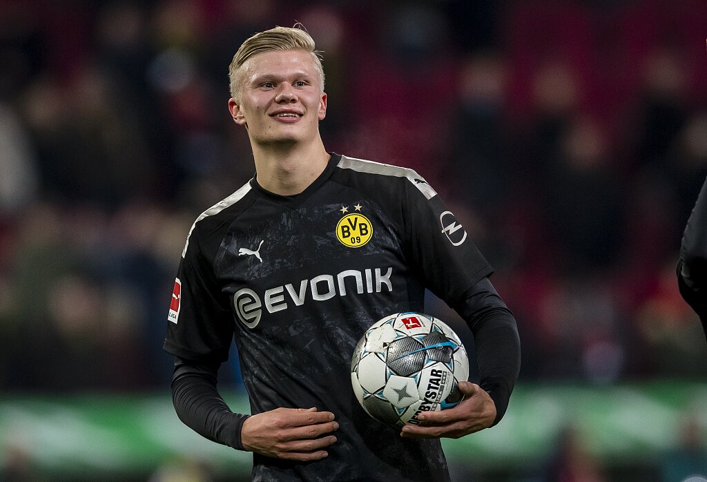 卫冕冠军重新起航，泰州官方发布2026“苏超”球员全国招募令