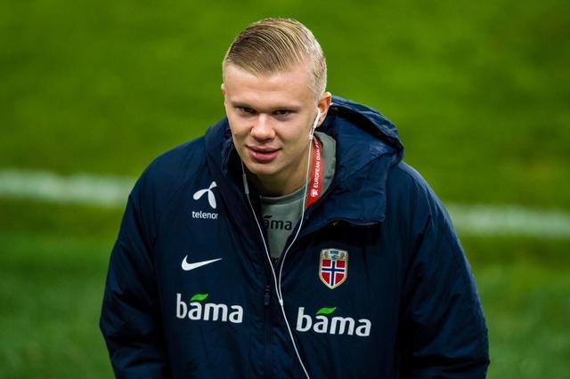 里弗斯：字母哥不会随队前往底特律，格林明天接受MRI检查